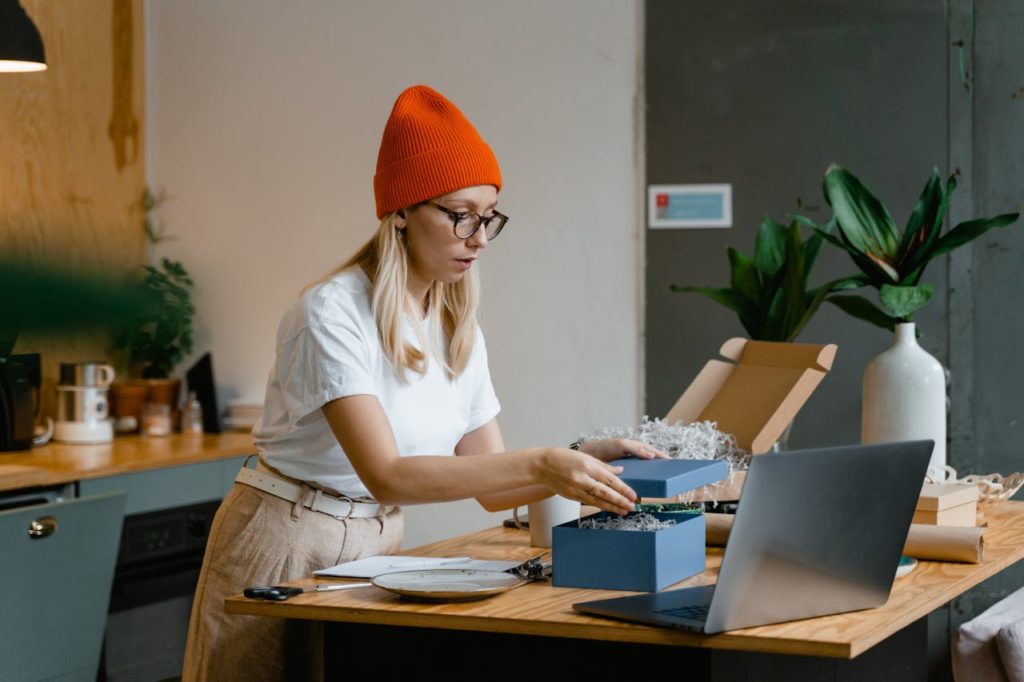 How Innovative Packaging Influences Shoppers’ Unboxing Experience - 2024 06 pexels mart production 7679680